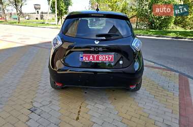 Хетчбек Renault Zoe 2015 в 