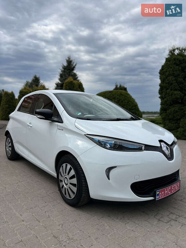 Хэтчбек Renault Zoe 2017 в 