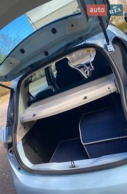 Хэтчбек Renault Zoe 2013 в 