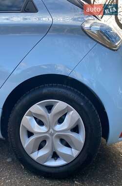Хэтчбек Renault Zoe 2013 в 