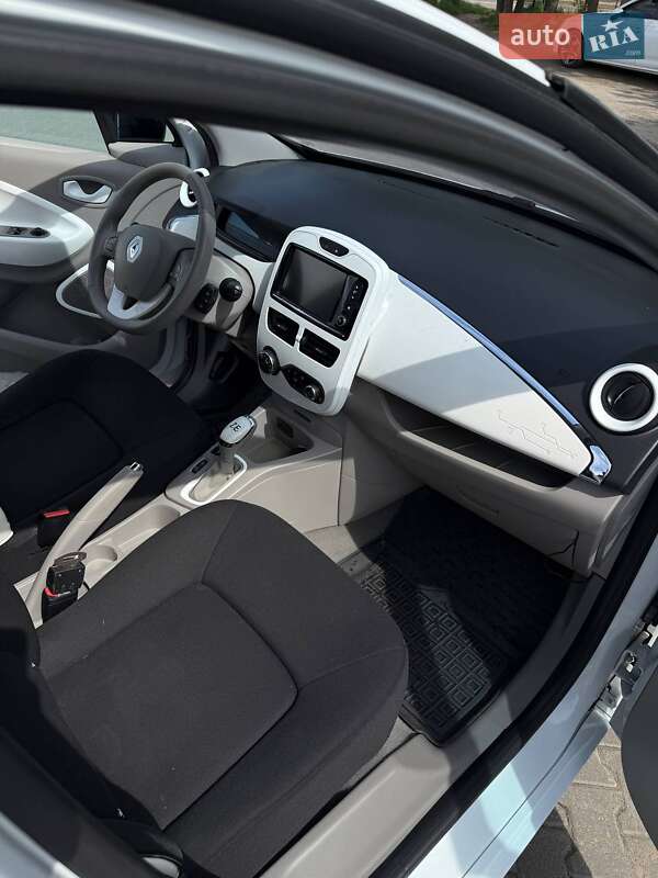Хэтчбек Renault Zoe 2016 в Львове