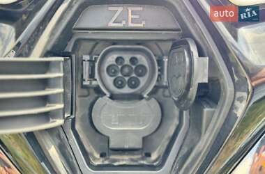 Хетчбек Renault Zoe 2020 в 