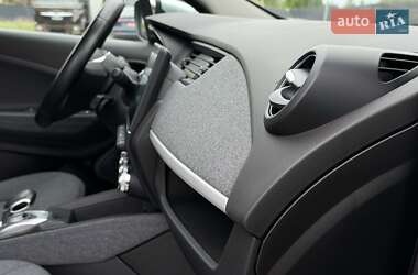 Хэтчбек Renault Zoe 2021 в 