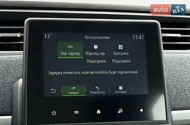 Хэтчбек Renault Zoe 2021 в 