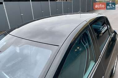 Хэтчбек Renault Zoe 2014 в 
