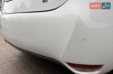 Хетчбек Renault Zoe 2016 в 