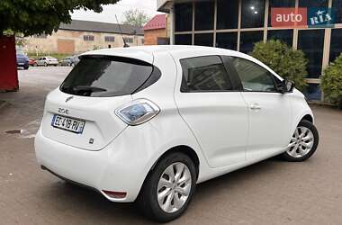 Хетчбек Renault Zoe 2016 в 