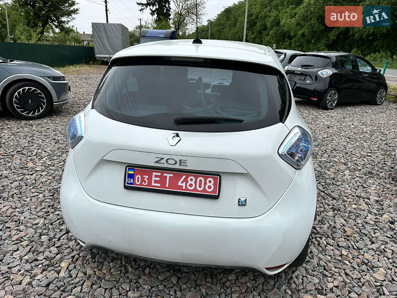 Хэтчбек Renault Zoe 2015 в 