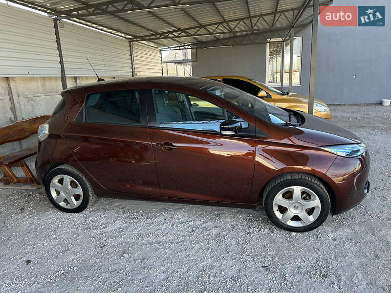 Хетчбек Renault Zoe 2015 в Дніпрі