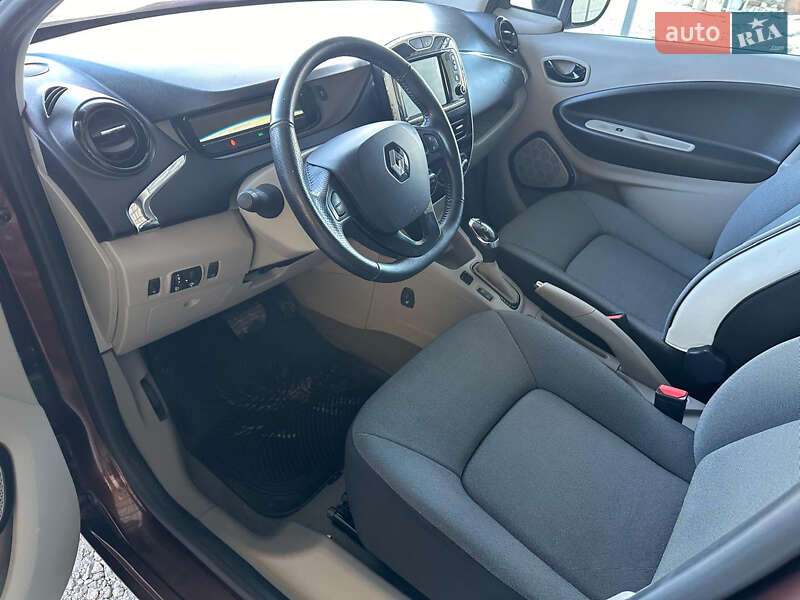 Хетчбек Renault Zoe 2015 в Дніпрі