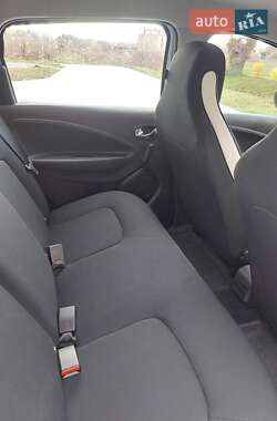 Хэтчбек Renault Zoe 2021 в 
