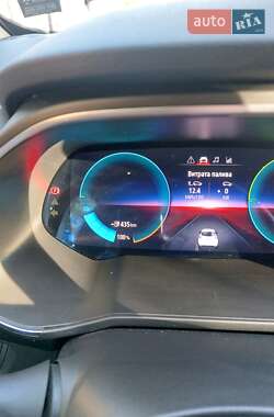Хэтчбек Renault Zoe 2021 в 