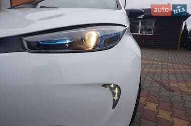 Хетчбек Renault Zoe 2017 в 