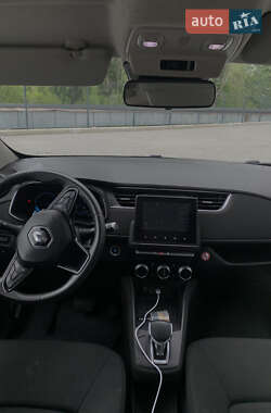 Хэтчбек Renault Zoe 2020 в 
