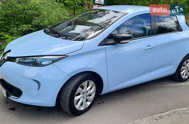 Хэтчбек Renault Zoe 2015 в 