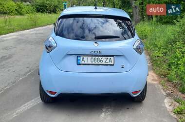 Хэтчбек Renault Zoe 2015 в 