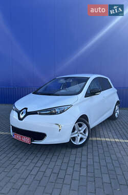 Хэтчбек Renault Zoe 2015 в 