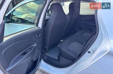 Хэтчбек Renault Zoe 2017 в 
