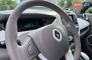 Хэтчбек Renault Zoe 2016 в 