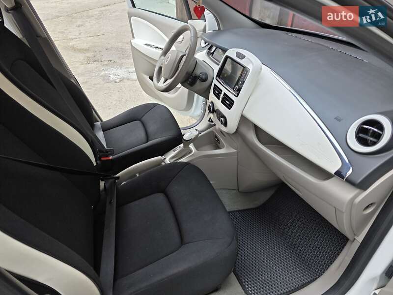 Хетчбек Renault Zoe 2014 в Івано-Франківську