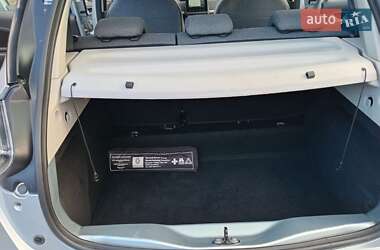 Хэтчбек Renault Zoe 2022 в 