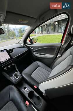 Хэтчбек Renault Zoe 2020 в 