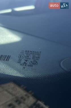 Хэтчбек Renault Zoe 2020 в 