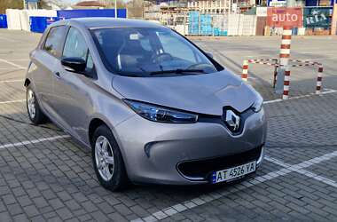 Хетчбек Renault Zoe 2015 в 