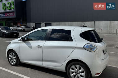 Хетчбек Renault Zoe 2017 в 
