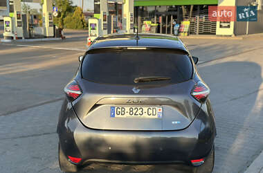 Хэтчбек Renault Zoe 2021 в 