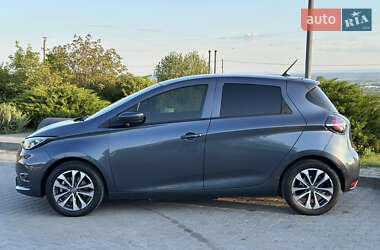 Хэтчбек Renault Zoe 2021 в 