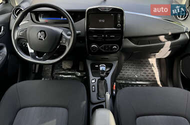 Хэтчбек Renault Zoe 2019 в 