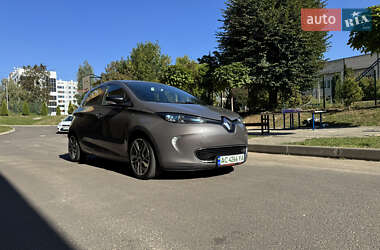 Хетчбек Renault Zoe 2016 в 