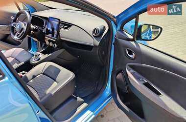 Хэтчбек Renault Zoe 2019 в 