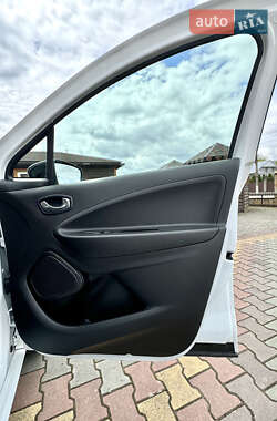 Хетчбек Renault Zoe 2022 в 