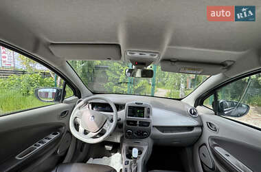Хэтчбек Renault Zoe 2017 в 
