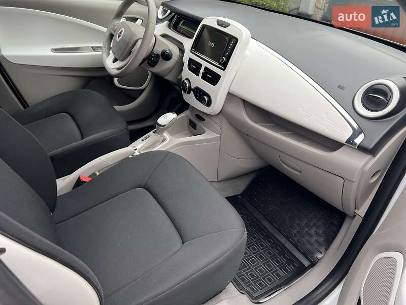 Хэтчбек Renault Zoe 2016 в Виннице