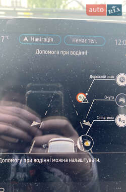 Хэтчбек Renault Zoe 2019 в 