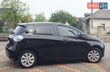 Хетчбек Renault Zoe 2015 в 