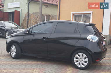 Хетчбек Renault Zoe 2015 в 