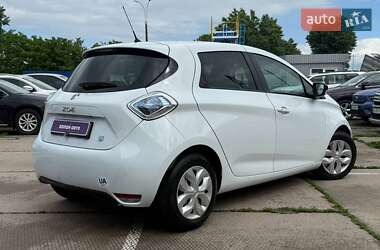 Хэтчбек Renault Zoe 2016 в 