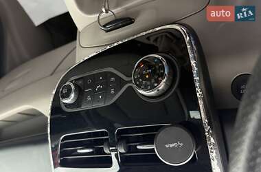 Хэтчбек Renault Zoe 2016 в 