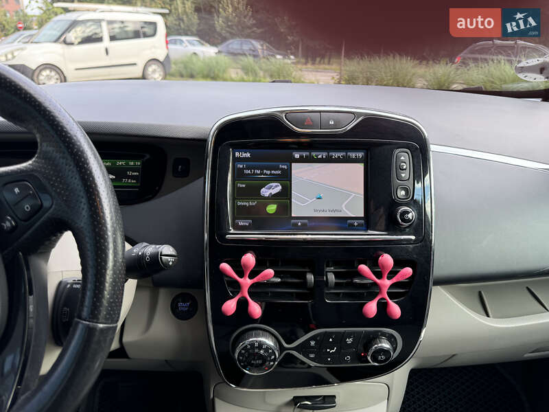 Хэтчбек Renault Zoe 2015 в Львове