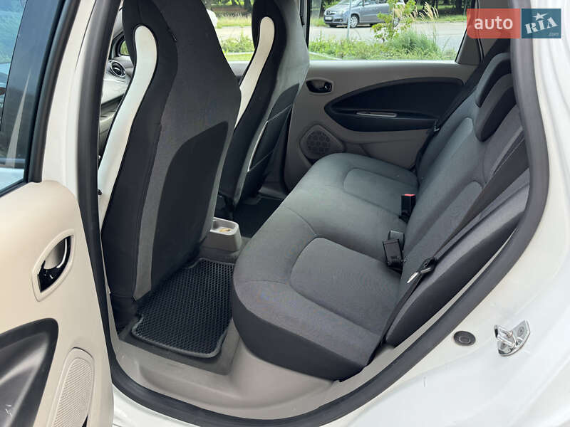 Хэтчбек Renault Zoe 2015 в Львове