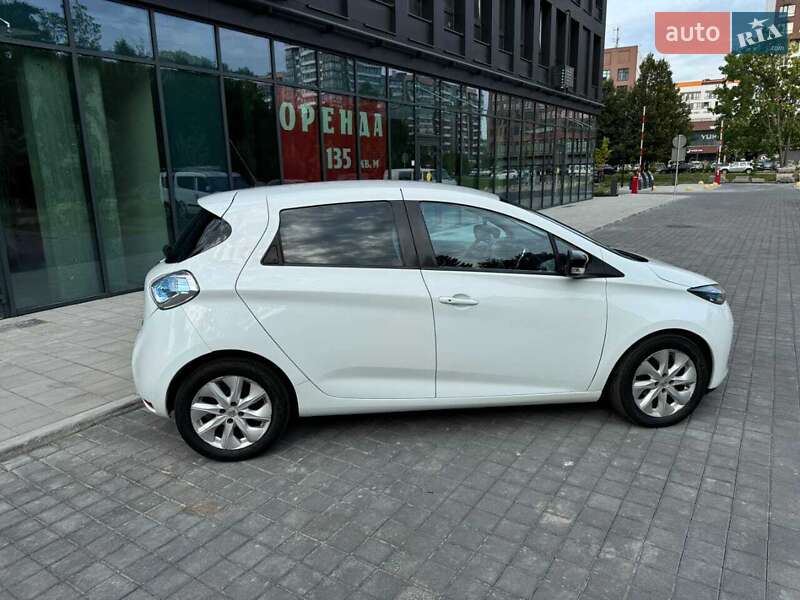 Хэтчбек Renault Zoe 2015 в Львове