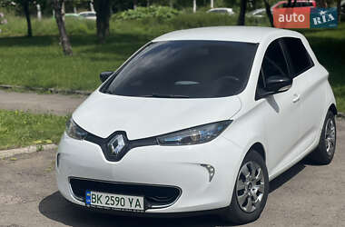 Хэтчбек Renault Zoe 2015 в 