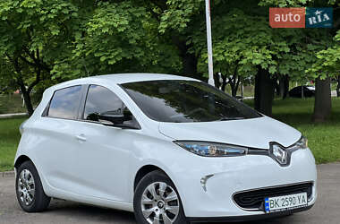 Хэтчбек Renault Zoe 2015 в 