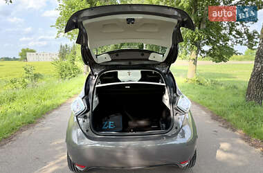 Хэтчбек Renault Zoe 2016 в 