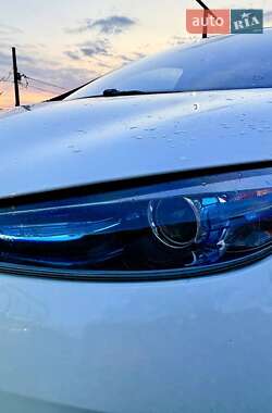 Хэтчбек Renault Zoe 2017 в 