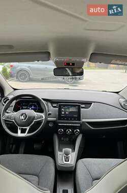 Хетчбек Renault Zoe 2022 в 